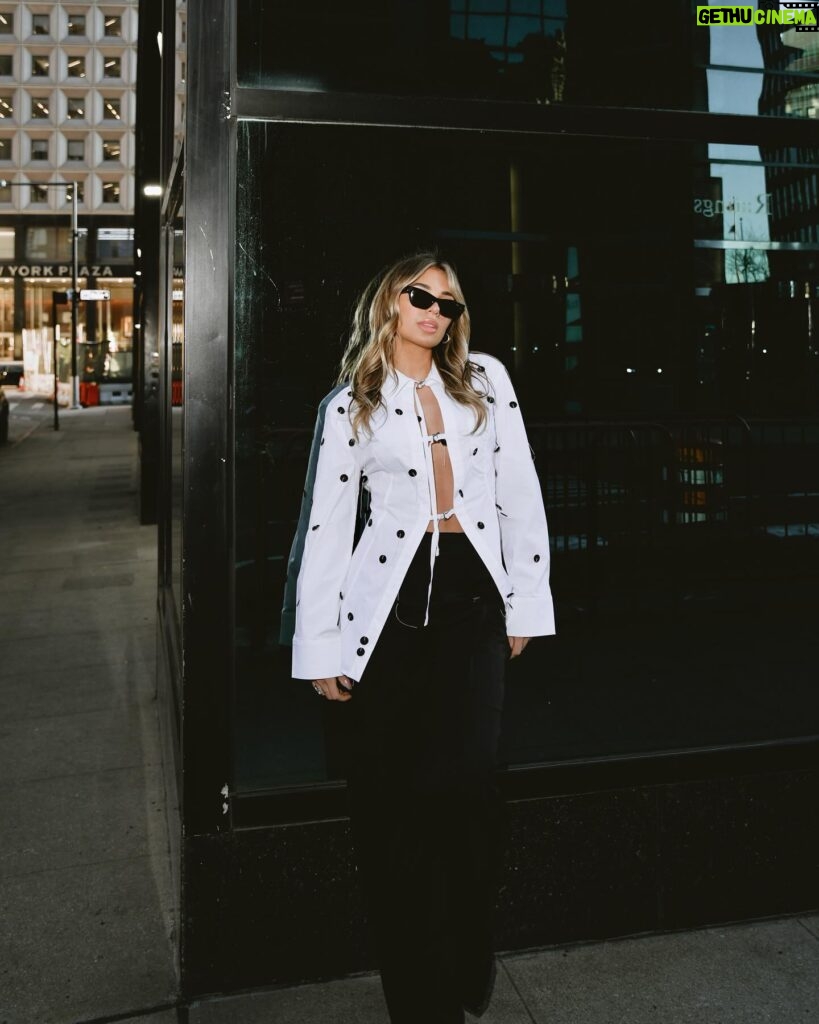 Georgia Hassarati Instagram - a little nyfw stroll styled by @danielleandalix @jacquemus vintage Chanel via @gimirarity 📷 @madisonlanephoto