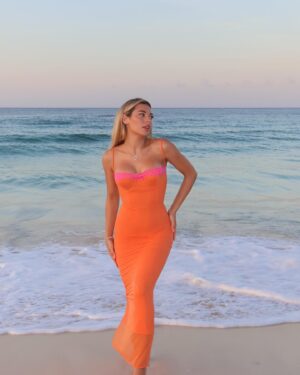 Georgia Hassarati Instagram - DominCant come to the phone right now 🏝️

@hrhcpuntacana 
#HRHCPuntaCana #HardRockHotels #RockandReel