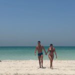 Georgina Rodríguez Instagram - Paradise with you @cristiano 🐳🐬❤️