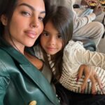 Georgina Rodríguez Instagram - Mis vidas ❤️ Viendo a papá.