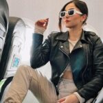 Geraldine Galvan Instagram - POV : El avión lleva 1 hora sin despegar 💙✈️