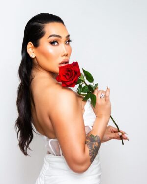 Gia Gunn Instagram - 𝑾𝒉𝒆𝒏 𝒚𝒐𝒖 𝒍𝒐𝒗𝒆 𝒘𝒊𝒕𝒉 𝒂𝒍𝒍 𝒚𝒐𝒖𝒓 𝒃𝒆𝒊𝒏𝒈, 𝒕𝒉𝒊𝒔 𝒊𝒔 𝒘𝒉𝒂𝒕 𝒉𝒂𝒑𝒑𝒆𝒏𝒔.  𝑯𝒂𝒑𝒑𝒚 𝑽𝒂𝒍𝒆𝒏𝒕𝒊𝒏𝒆𝒔 𝑫𝒂𝒚♥️

📸 @eatenbyanimals 
💄 @glamtechstevent @leovalentinohair
