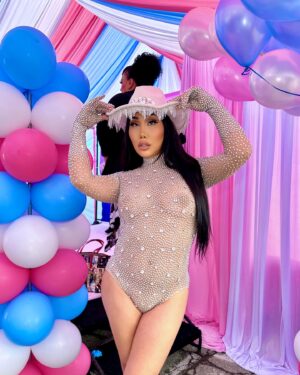 Gia Gunn Instagram - This is what trans joy looks like✨🏳️‍⚧️ Thank you @labamby and @translatinacoalition for having me at your grand opening of your new office in El Monte!  Ha sido un gran placer conociéndolos de la comunidad y espero verlos mucho mas este año!  If you need resources please contact the office for more details.  Si necesitan recursos y vives en el monte o estás cerca por favor que llamen la nueva oficina! 10715 Garvey Avenue El Monte, CA, 91733 United States