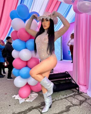 Gia Gunn Instagram - This is what trans joy looks like✨🏳️‍⚧️ Thank you @labamby and @translatinacoalition for having me at your grand opening of your new office in El Monte!  Ha sido un gran placer conociéndolos de la comunidad y espero verlos mucho mas este año!  If you need resources please contact the office for more details.  Si necesitan recursos y vives en el monte o estás cerca por favor que llamen la nueva oficina! 10715 Garvey Avenue El Monte, CA, 91733 United States