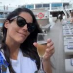 Gianella Neyra Instagram – 🥂 Brindemos por la vida y por la oportunidad de compartirla con personas maravillosas ✨. 
¿Con quiénes quisieras hacer tu próximo viaje? 🧳 

@freixenetpe #publicidad 
*Beber bebidas alcohólicas en exceso es dañino*