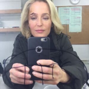 Gillian Anderson Instagram - 10 years of silk shirts, room 203 and showing men how it’s done. Stella Gibson. What a gift of a character.

(The Fall premiered on @bbctwo 13 May 2013 🤯)