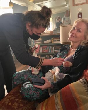 Gillian Anderson Instagram - In 2023, we finished our final season of @sexeducation. Very grateful for 4 seasons with this amazing cast and crew and to @asabopp for being the best fake son a gal could ask for. 

xx from your forever shag specialist and king of everything
