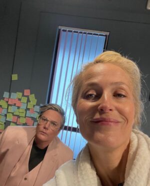 Gillian Anderson Instagram - It’s about time! 🍆❤️ @sexeducation