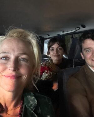Gillian Anderson Instagram - In 2023, we finished our final season of @sexeducation. Very grateful for 4 seasons with this amazing cast and crew and to @asabopp for being the best fake son a gal could ask for. 

xx from your forever shag specialist and king of everything