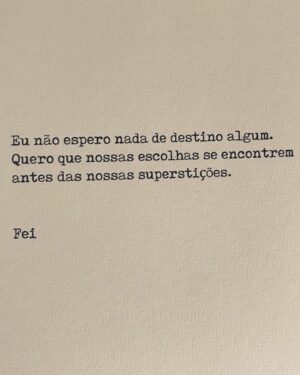 Giovana Cordeiro Instagram - Muita coisa boa chega sem avisar
• @tempofeio