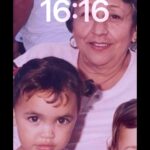 Giovana Cordeiro Instagram - Eu celebro a minha vida e celebro a vida de todas que vieram antes de mim. Celebro Dona Marita que está sempre presente em energia, no meu pensamento, nas minhas decisões e minhas emoções. Celebro Dona Norma que me presenteia com sua alegria, seu cuidado e sua força. Celebro Lillian que me deu a vida com tanta garra e amor. Celebro Natália e Daniela, minhas fiés escudeiras que nunca me abandonam. Celebro Luciana e Fabíola, minhas tias, com quem aprendi muito sobre dedicação e trabalho. Celebro Duda e Bruna, que construíram comigo a nossa liberdade e nossa identidade. Celebro a Thaia e abençoo a sua vida com todo meu amor! Celebro meu pai, Flavio, por ter sido o maior incentivador dos meus dos meus sonhos. Seu Israel, que me ensinou sobre honestidade e perseverança. Geraldinho, que está em poucas lembranças mas em cada conquista minha consigo te ouvir dizer “minha artista!”. Nunca andei só. Nunca andarei. Se eu sou hoje é porque eles também foram e são.