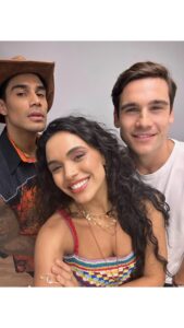 Giovana Cordeiro Instagram - Luguel ou Lufinho?? 🤔