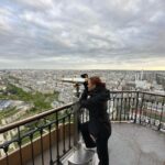 Giovana Cordeiro Instagram - Mãe, subi na torre Eiffel!!!