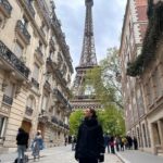 Giovana Cordeiro Instagram - Mãe, subi na torre Eiffel!!!