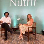 Gisele Bündchen Instagram - Muito feliz em lançar o meu livro de receitas, Nutrir, no Brasil e ter uma conversa inspiradora sobre saúde, alimentação, e bem-estar com @angelicaksy @taisdeverdade @silviabraz . Muito obrigada meninas por estarem comigo nesse dia tão especial e também obrigada a todas outras mulheres que estavam presentes. Espero que todos vocês aproveitem o livro! 😘 I’m so happy to launch my cookbook, Nourish, in Brazil and have an inspiring conversation about health, food, and well-being with Angélica, Taís e Sílvia. Thank you so much girls for being with me on this special day and also thank you to all the other women who were present. I hope you all enjoy the book!