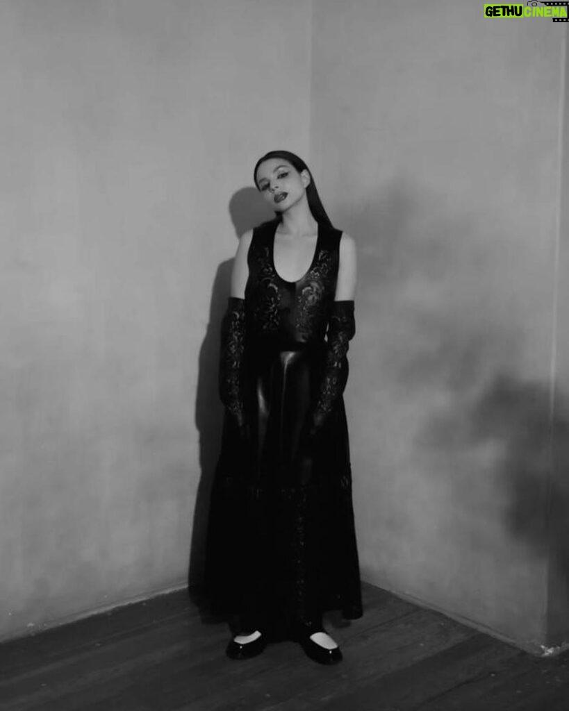 Gisselle Kuri Instagram - T H E W A L K 🖤 - Editor in Chief: @alexacerov Styling & Creative Direction: JJ @jj.rizo Photography: @lifeofvega Video: @kevingorian Hair & Makeup: @jepalenci Text and interview: @jj.rizo Production & Photography Assistant, Cover Design: melissaathestrange Public Relations: @norbertoflo