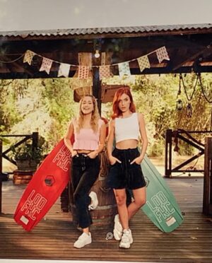 Giulia Guerrini Instagram - Unos recuerdos más de #CieloGrandeT1 para empezar a subir #CieloGrandeT2 🥰😍
Quien quiere ver la T2 ?? 
Los leo ❣️