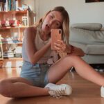 Giulia Guerrini Instagram - 👋🏻 Ciao 2022 tra risate, lacrime, ansie, stress, imbiancature, viaggi, progetti, famiglia e tanto amore 🥰 Benvenuto 2023 💪🏻♥️ Agradecida a la vida y a toda la gente que está en mi vida ♥️ Gracias family gracias amigos GRAZIE ♥️ VI AMO ♥️