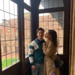 Giulia Guerrini Instagram - La casa di Giulietta 🤍 Un día lluvioso en Verona pero con personas que brillan como el sol 🥰 - No tengo fotos en mi celular con todo el grupo de hermosas personas con las cuales compartimos ese día pero fue un día muy lindo 🥰