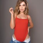 Giulia Guerrini Instagram - Maybe red is not my color, but I love it ! 🔥 Ph. @phmartindichiera Hair @solomarquitos Make-up @angelesmakeup