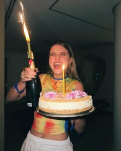 Giulia Nassa Instagram - 21!!!!!!!!!! 🥳 (esqueci de postar ontem, tava curtindo mt desculpa)
