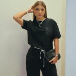 Giulia Nassa Instagram - 🌌 Esse look tinha um boné… :’(