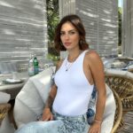 Giuseppa Ciurleo Instagram - A votre avis il se cache une petite fille ou un petit gars dans ce ventre ? 💙 = garçon 💝 = fille