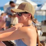 Gizem Karaca Instagram - Kum, Güneş, Karpuz ve Çiller 🍉🥹🪸☀️🐚