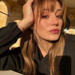 Gizem Karaca Instagram - Leeeet the sunshine iiinnn 🌞
