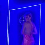 Gizem Karaca Instagram - Maavii mavi masmaaviii 🩵🪩🦩 #ellesummerweekend #ESW2023