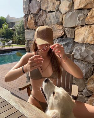 Gizem Karaca Instagram - Summer Update 🫶🏻🌞🌴🐿🤓