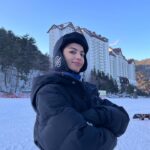 Glaiza de Castro Instagram – Ito na nga ang isa sa mga coldest locations namin sa @gmarunningmanph in South Korea! At tonight niyo na rin ma wi witness ang first nametag ripping for this season! May pag rip sa winter eh! Paano?!

Abangan mamayang 7:15pm on @gmanetwork 😎