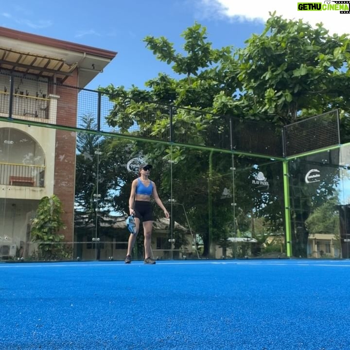 Glaiza de Castro Instagram - Tried a new sport that requires a different kind of paddling 😆🎾