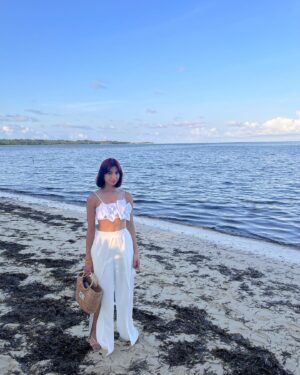Glaiza de Castro Instagram - The lead up to the wedding went a bit like this… 🪩
#TrippyHomans #TheWomanIsNowAHoman