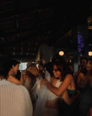 Glaiza de Castro Instagram - Starting a series of posts from this crazy bridal party 👰🏻🍸🪩
photos from @seekstudio.ph