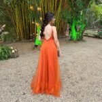 Glenda Loures Instagram - Vestido: @atelierninagabriela Penteado: @larissanooman Maquiagem: @carolstefh