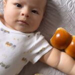 Glenda Loures Instagram - Alguém aceita um pãozinho aí? 😂👶🏻