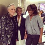 Glenn Close Instagram – I had just been introduced to the Queen and could not believe I was actually in her presence. OMG! GORGEOUS! Down-to-earth, effortlessly elegant, so easy to talk to and laugh with. A WOMAN I admired with every molecule in my body. It was devastating to hear that she has died. Through the trials and triumphs of her life she lifted us up. She MOVED us. She brought us together with her sheer energy and infectious talent. May she rest in glorious peace and may she live in our hearts forever. Glory to the QUEEN. 
#tinaturner 
 #rollinontheriver