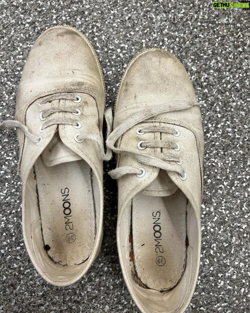 Glenn Close Instagram - Doing my job. After a year's postponement, I spent last summer in these shoes, on an island in the Gulf of Finland, playing GRANDMOTHER in a film version of Tove Janssen's THE SUMMER BOOK. We were one of the first, independent productions to qualify for an interim agreement from SAG. I hope SAG-AFTRA and the AMPTP come to resolution SOON! We all want to wear out our shoes ON THE JOB. #sagaftra #sagaftramember #sagaftrastrong #tovejansson #themoomins #tovejanssenwisdom #tovejanssoninpäivä