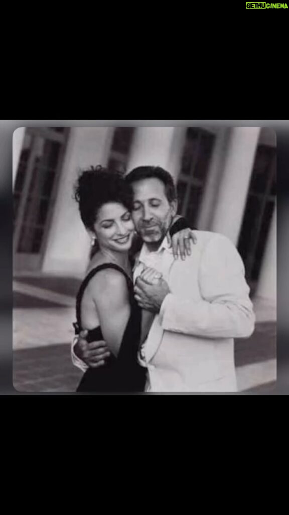 Gloria Estefan Instagram - Happy 47th Valentine’s Day together, mi Bebe, @emilioestefanjr ❤️ 🎶 I love you more today than yesterday…But not as much as tomorrow 🎶 HAPPY VALENTINE’S DAY to all! 🎶 What the world needs now is love sweet love…It’s the only thing that there’s just too little of 🎶 ❤️❤️❤️❤️❤️ “¡Feliz 47º Día de San Valentín juntos, mi Bebé, @emilioestefanjr ❤️ 🎶 Te amo más hoy que ayer… Pero no tanto como mañana 🎶 ¡FELIZ DÍA DE SAN VALENTÍN para todos! 🎶 Lo que el mundo necesita ahora es amor, dulce amor… Es lo único que realmente nos hace falta 🎶 ❤️❤️❤️❤️❤️