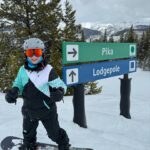 Gloria Estefan Instagram - It was such a great vacation that @sasha_argento_estefan had to be dragged off the mountain⛷️🤣✌️❤️🎶 Estuvieron tan buenas las vacaciones que hubo que arrastrar a Sasha para que bajara de la montaña! 🥰⛷️🥰⛷️🥰⛷️