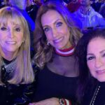 Gloria Estefan Instagram - What a beautiful night full of music and talent!! We got to enjoy an open air concert in the @miamidesigndistrict produced by @emilioestefanjr (my baby) and with the incredible sounds of @miamisymphony and their conductor @eduardomarturet ! And the voices of @anavillafaneofficial @ericleemusic @thewailersofficial carloscamilo27 👏👏👏🎶🎶🎶 ¡Qué hermosa noche llena de música y talento! ¡Pudimos disfrutar de un concierto al aire libre en el @miamidesigndistrict producido por @emilioestefanjr (mi bebé) y con los increíbles sonidos de @miamisymphony y su director @eduardomarturet! Y las voces de @anavillafaneofficial @ericleemusic @thewailersofficial carloscamilo27 👏👏👏🎶🎶🎶