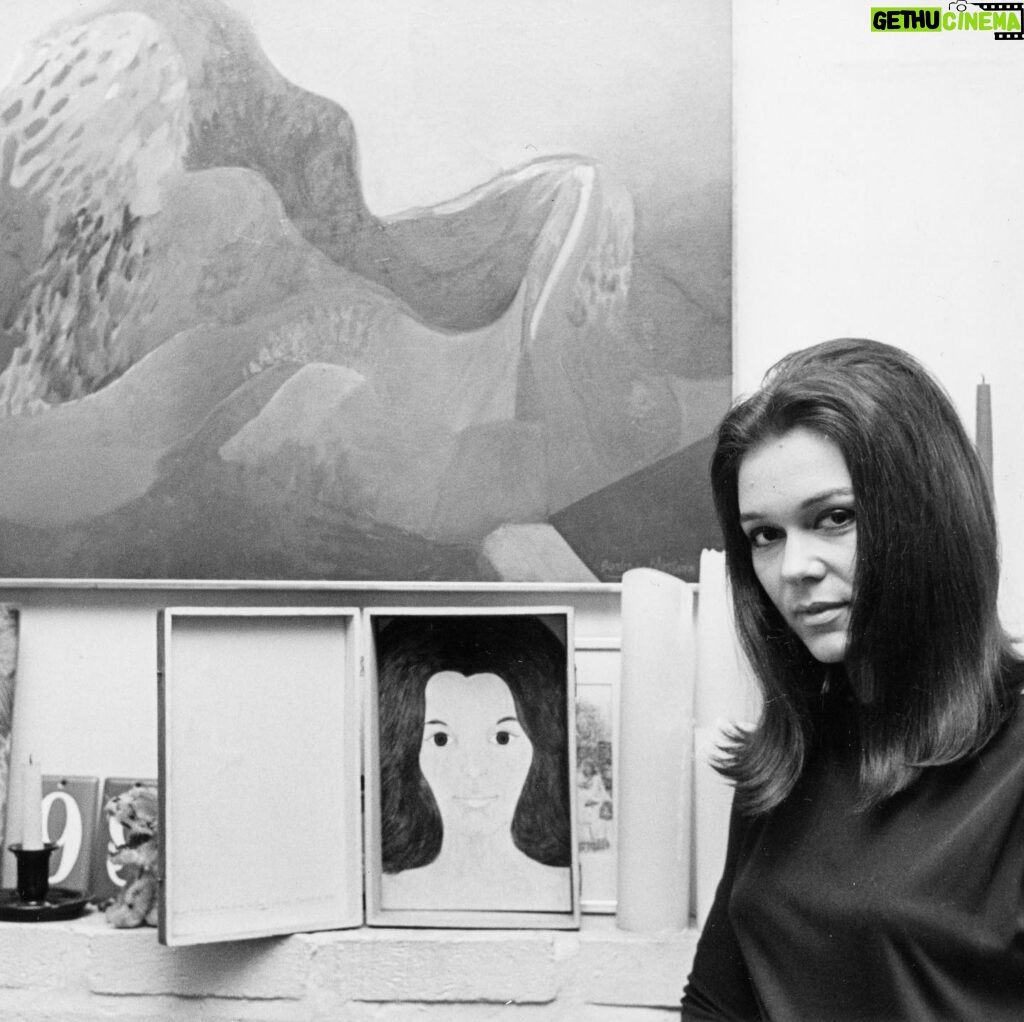 Gloria Steinem Instagram - Now that it is safer and sunnier in New York, celebrate by seeing the Stargirl exhibition at @malingallery - a beautiful collection of work from my friend (and former roommate) @barbaranessim. Swipe to see me with one of Barbara’s paintings, circa 1965.