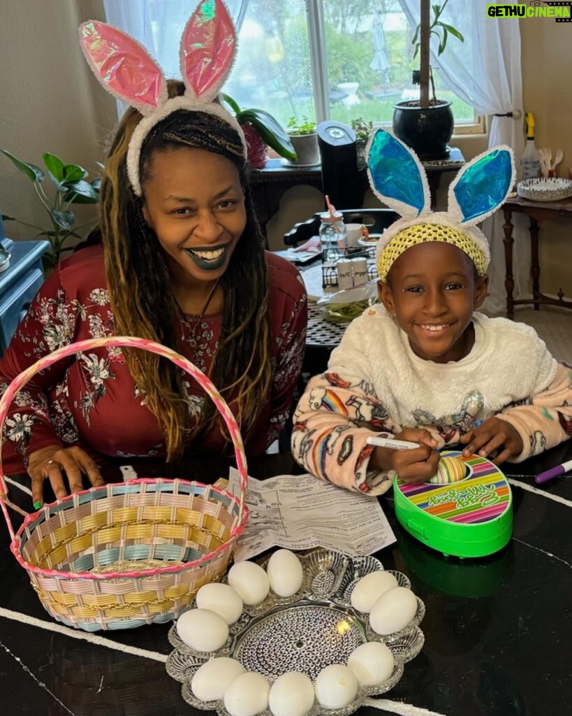 Glozell Green Instagram - The Easter Bunny knows what’s up