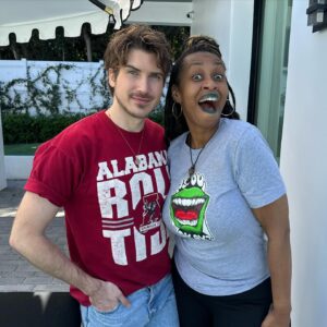 Glozell Green Instagram - Fun day filming collabs 💚