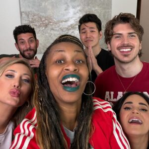 Glozell Green Instagram - Fun day filming collabs 💚