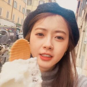 Go Ara Thumbnail - 62.7K Likes - Top Liked Instagram Posts and Photos