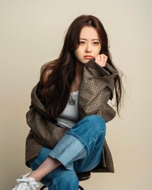 Go Ara Thumbnail - 185K Likes - Top Liked Instagram Posts and Photos