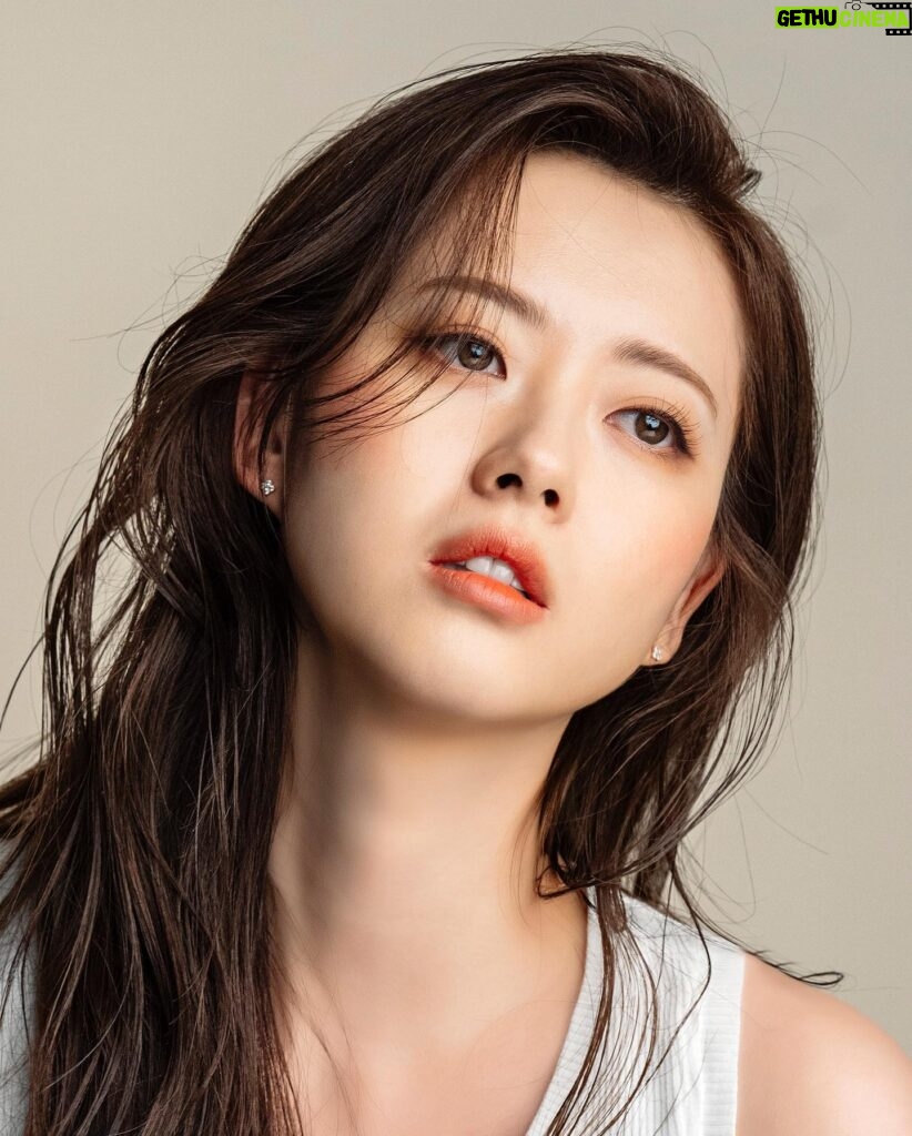 Go Ara Instagram - 𝗣𝗥𝗢𝗙𝗜𝗟𝗘 𝗕-𝗖𝗨𝗧