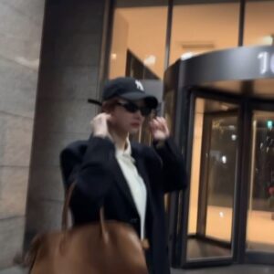 Go Joon-hee Instagram - 오늘은 끝